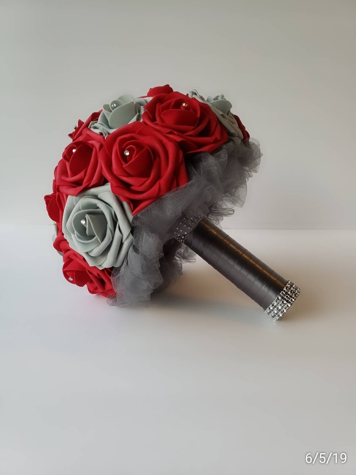Black And Gold Boutonnieres And Corsages,27 Colors Available, Corsages Available In Pin On And Wrist,Matching Bouquets Available