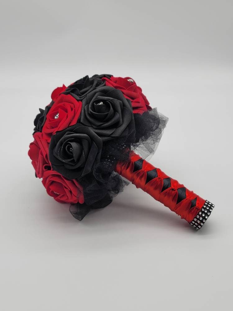 Gothic Skull Red and Black Wedding Bouquet,Bridal Bouquet, Bridesmaid Bouquet, Matching Corsages and Boutonnieres, Halloween Wedding