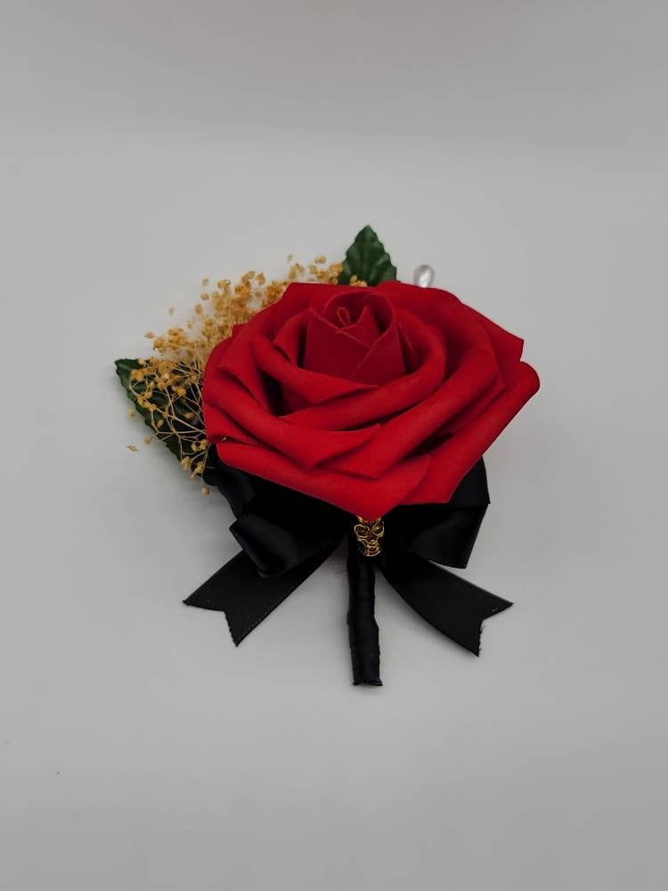 Black and Red Gothic Cascading Wedding Bouquet with Gold Skulls and Brooches