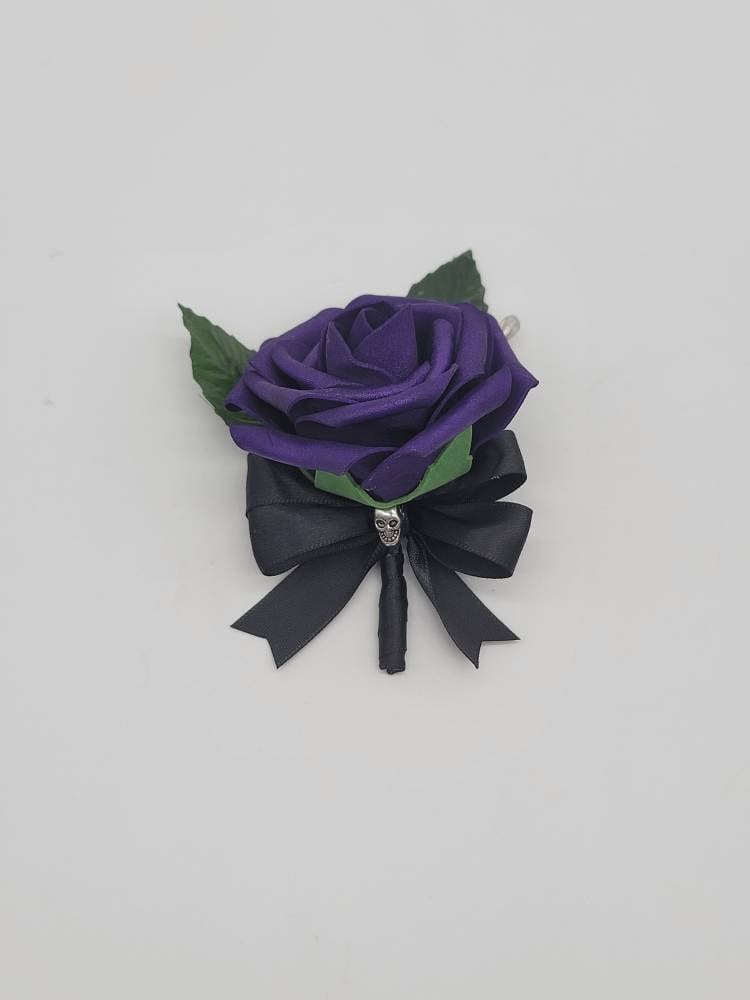 Gothic Skull Dark purple and Black Wedding Bouquet,Bridal Bouquet, Bridesmaid Bouquet,Matching Corsages and Boutonnieres,Halloween Wedding