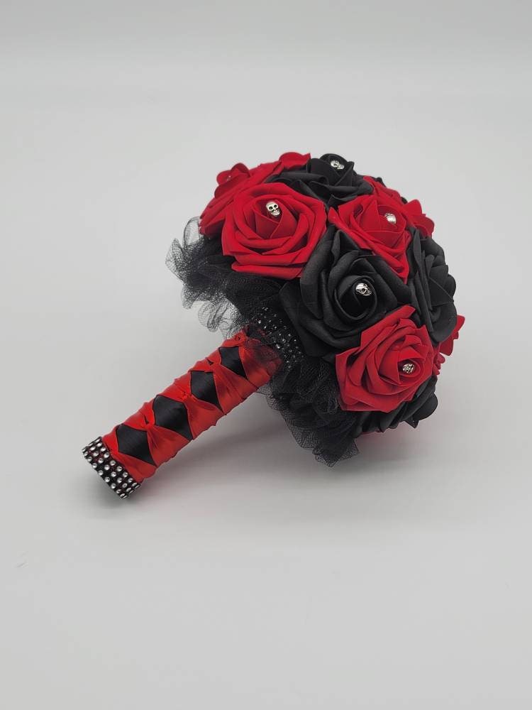 Gothic Skull Red Wedding Bouquet, Bridal Bouquet, Bridesmaid Bouquet, Matching Corsages and Boutonnieres, Halloween Wedding