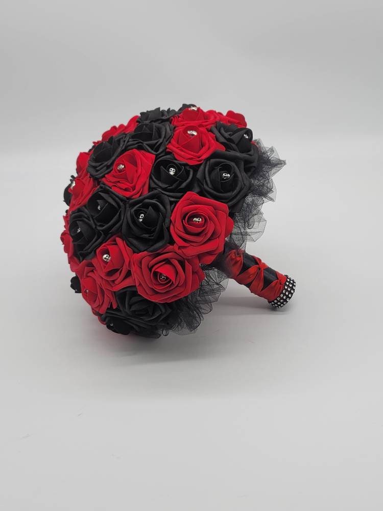 Gothic Skull Red Wedding Bouquet, Bridal Bouquet, Bridesmaid Bouquet, Matching Corsages and Boutonnieres, Halloween Wedding