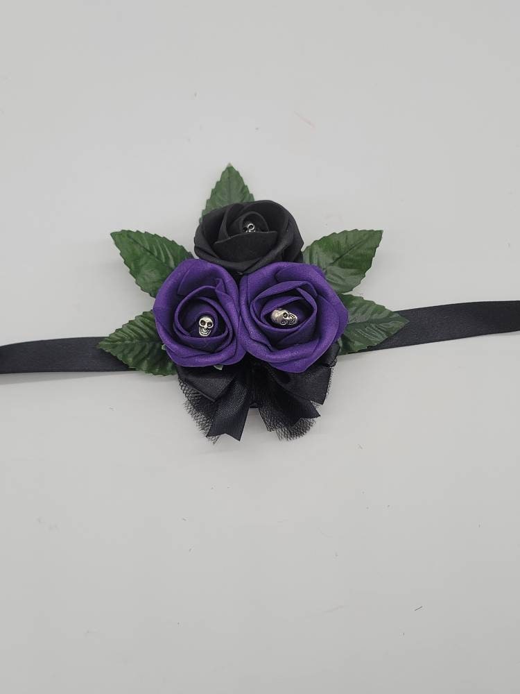 Gothic Skull Dark Purple and Black Wedding Bouquet, Bridal Bouquet, Bridesmaid Bouquet,Matching Corsages and Boutonnieres,Halloween Wedding