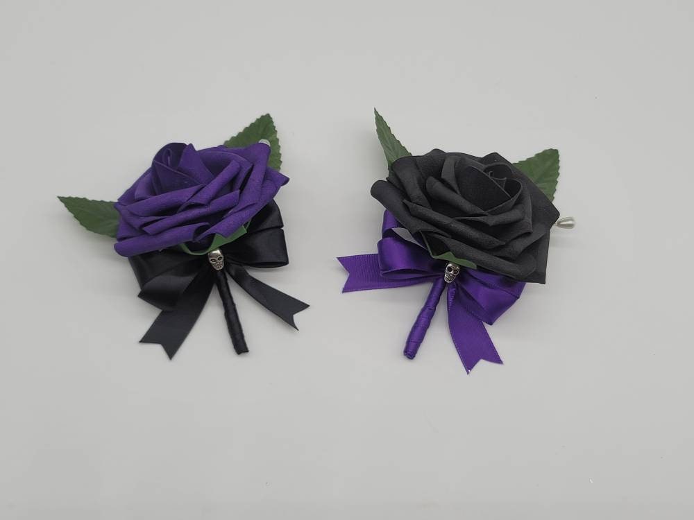 Gothic Skull Dark Purple and Black Wedding Bouquet, Bridal Bouquet, Bridesmaid Bouquet,Matching Corsages and Boutonnieres,Halloween Wedding