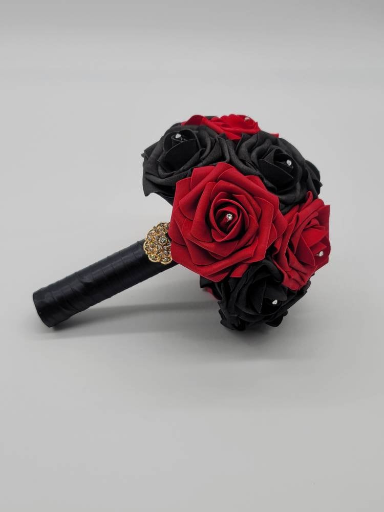 Red And Black Boutonnieres And Corsages,27 Colors Available, Corsages Available In Pin On And Wrist,Matching Bouquets Available