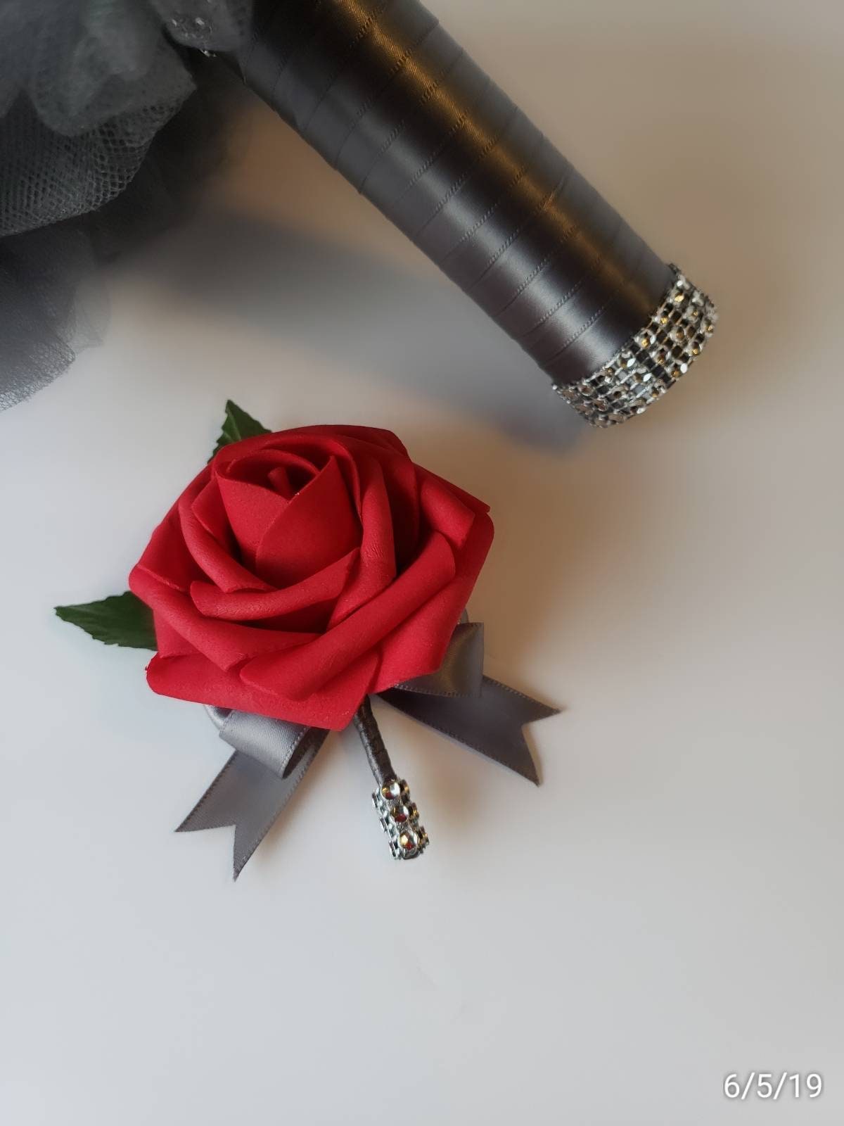 Black And Gold Boutonnieres And Corsages,27 Colors Available, Corsages Available In Pin On And Wrist,Matching Bouquets Available