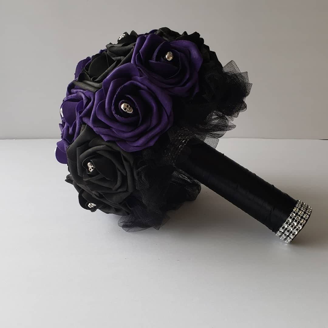 Gothic Skull Dark purple and Black Wedding Bouquet,Bridal Bouquet, Bridesmaid Bouquet,Matching Corsages and Boutonnieres,Halloween Wedding