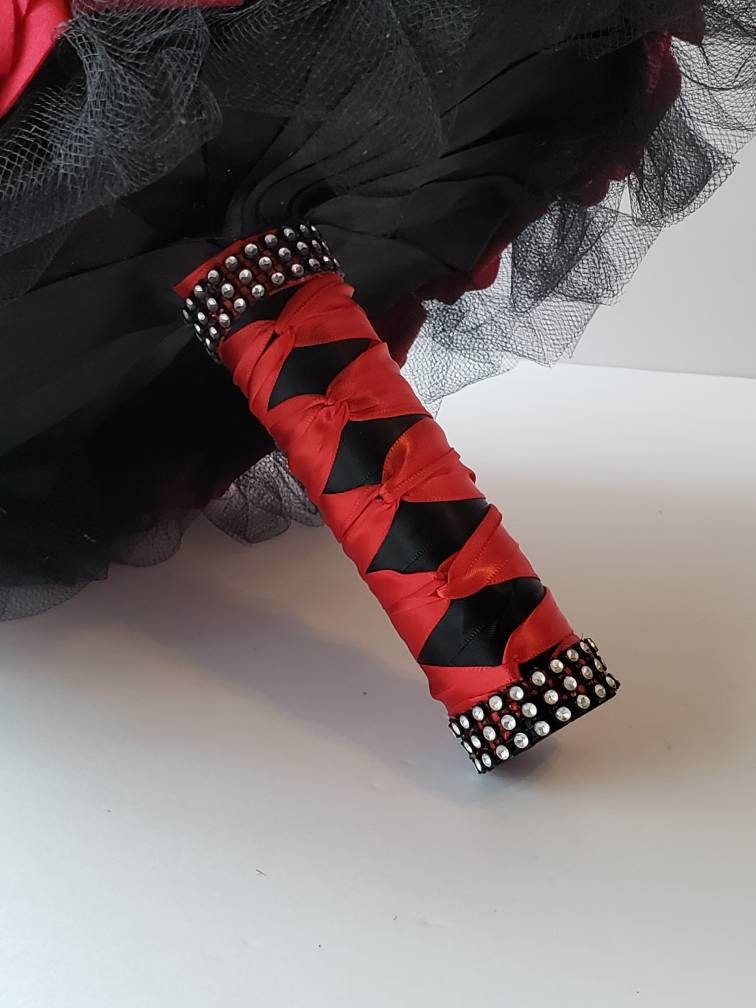Gothic Skull Red and Black Wedding Bouquet,Bridal Bouquet, Bridesmaid Bouquet, Matching Corsages and Boutonnieres, Halloween Wedding