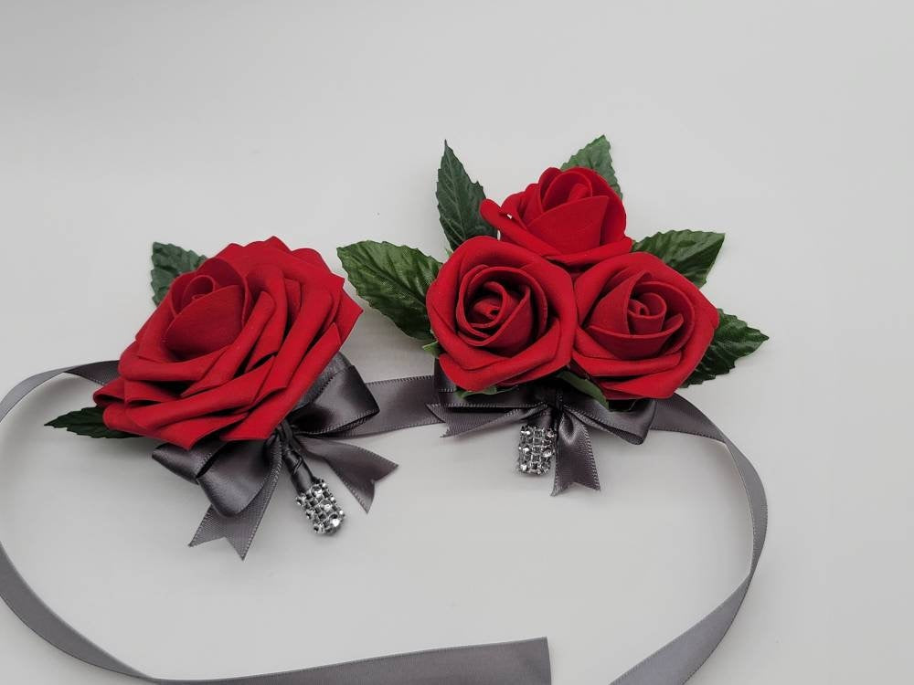 Black And Gold Boutonnieres And Corsages,27 Colors Available, Corsages Available In Pin On And Wrist,Matching Bouquets Available