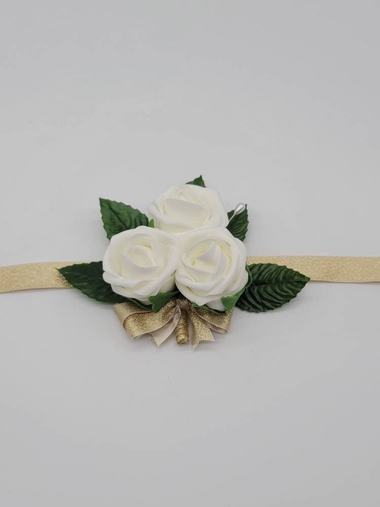White And Gold Boutonnieres And Corsages,27 Colors Available, Corsages Available In Pin On And Wrist,Matching Bouquets Available