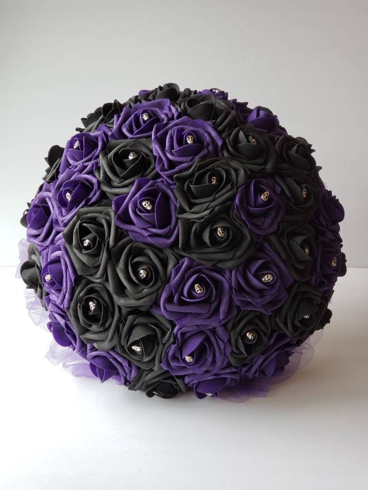 Gothic Skull Dark purple and black Wedding Bouquet, Bridal Bouquet, Bridesmaid Bouquet,Matching Corsages and Boutonnieres,Halloween Wedding
