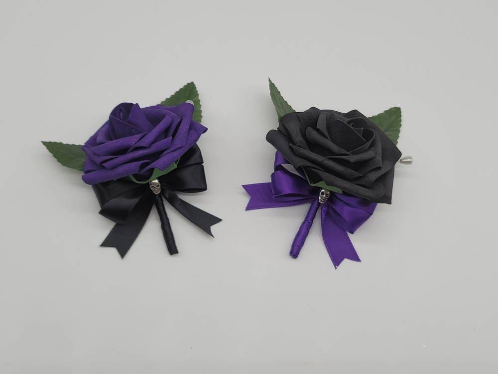 Gothic Skull Dark purple and Black Wedding Bouquet,Bridal Bouquet, Bridesmaid Bouquet,Matching Corsages and Boutonnieres,Halloween Wedding
