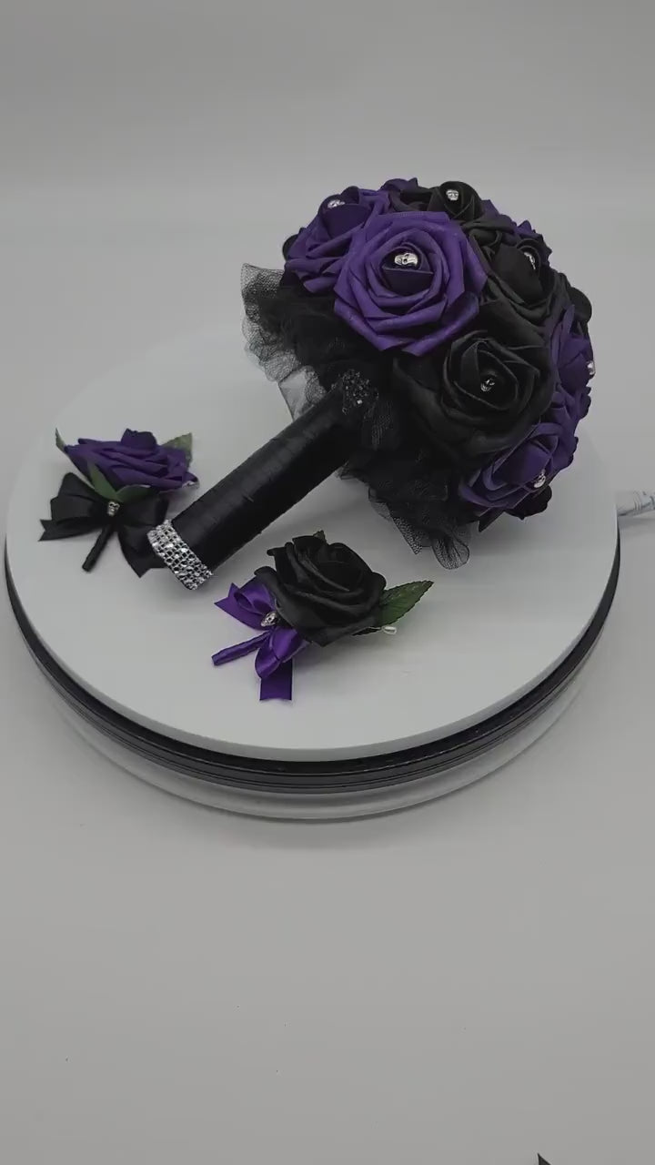 Gothic Skull Dark purple and Black Wedding Bouquet,Bridal bouquet,   Bridesmaid Bouquet,Matching Corsages and Boutonnieres,Halloween Wedding